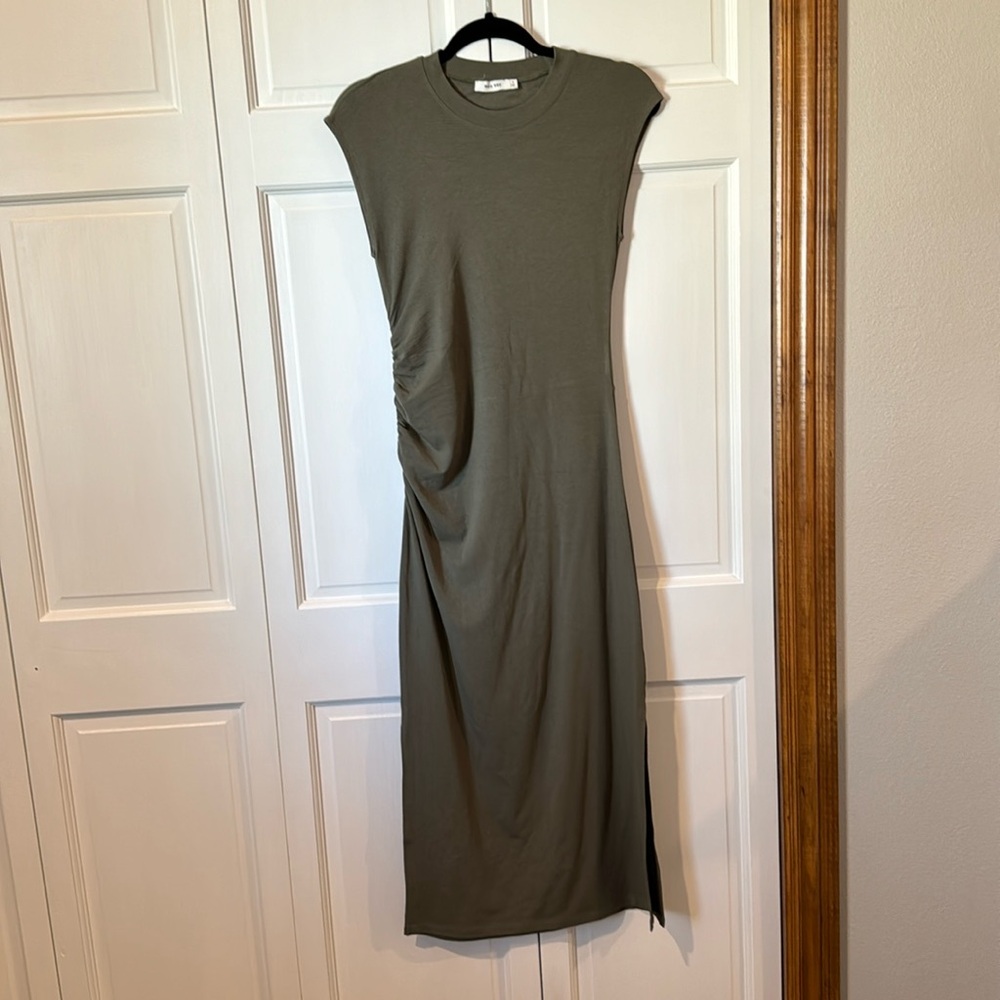 Mod Ref Daphne Dress In Olive, Size Small - Picture 5 of 10